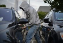 Autoknacker machen mehr Schaden als Beute