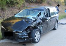 A6/Enkenbach-Alsenborn, Ungebremst auf Sattelzug aufgefahren