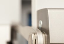 Einbrecher suchen im Keller nach Beute