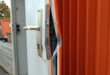 Bauwagen aufgebrochen und Schuhe gestohlen – Zeugen gesucht!