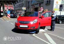 Mit Pkw festgefahren