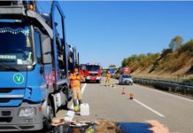 Pannen-Lkw verliert Betriebsstoffe