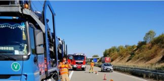 Pannen-Lkw verliert Betriebsstoffe