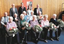 Beste Stimmung in Otterbergs Stadthalle – Kreissparkasse Kaiserslautern lud Senioren zu Kaffee und Kuchen