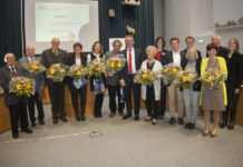 Nunziato Sergi als ein Kursleiter von 10.000 in Rheinland-Pfalz für bemerkenswert lange Tätigkeit in der VHS Kaiserslautern geehrt