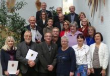 Mit Tatkraft für den Bezirksverband Pfalz im Einsatz – Bezirkstagsvorsitzender Theo Wieder ehrt Jubilare