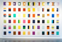 Letztmalige Gelegenheit, den Farbmarken auf den Grund zu gehen – Rundgang zum Ausstellungsabschluss im mpk