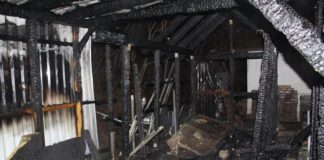 Brand eines Gartenhauses