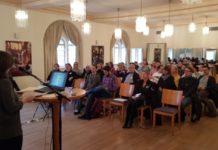 Informativer Austausch zur kulturellen Bildung