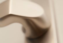 Unser Tagestipp! LKA: Schwachstelle Tür: Wenn der Einbrecher die Eingangstür wählt