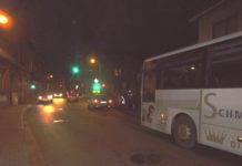 Fahrerflucht: Linienbus gestreift – Zeugen gesucht!