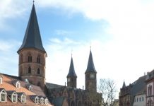 One Billion Rising – Rund 100 Tänzerinnen und Tänzer tanzen gegen Gewalt an Frauen