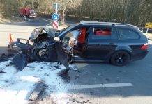 POL-PPWP: Schulbus kollidiert beim Abbiegen mit Pkw