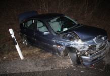 Verkehrsunfall durch Reifenplatzer