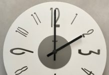 Uhren werden auf die Sommerzeit umgestellt!