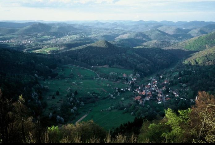 000022_Nothweiler-von-der-Wegelnburg-aus-gesehen