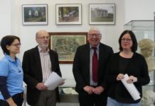 Landschaftsgärten in der Pfalz Volles Haus bei Ausstellungseröffnung in der Pfalzbibliothek