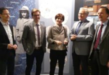 Einzelschicksal beeindruckt und macht Geschichte lebendig – Ausstellung zu Anne Frank in Ludwigshafen eröffnet