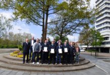 Beamte auf Probe ernannt – Kiefer überreicht neun jungen Feuerwehrbrandmeistern ihre Urkunden