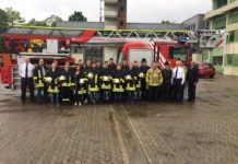 Schornsteinfeger erhalten Grundausbildung bei der Feuerwehr
