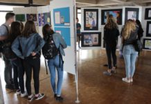 Ausstellung zum Thema „Vergänglichkeit“ im Rathausfoyer eröffnet