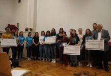 St.-Franziskus-Gymnasium und –Realschule: Poppy-Day 2018 – Spendenscheck-Übergabe