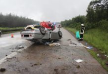 A6/Enkenbach-Alsenborn, Unfall durch Aquaplaning, Pkw überschlägt sich
