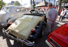 Autofans kommen in Kaiserslautern auf ihre Kosten