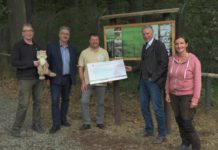 Spendenübergabe und Einweihung einer Luchs-Infotafel im Wildpark Betzenberg