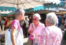 „Im Marktgespräch Stimmungen aufgreifen.“ – Bürgermeisterin wieder auf Wochenmarkt unterwegs