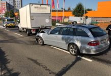 Unfall: Fahrzeugführer möglicherweise übermüdet – Wer kann Hinweise zur Fahrweise geben?