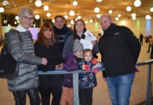 Eisbahn „KL on Ice“ ehrt 20.000ste Besucherin der Saison – Kurz vor Weihnachten bereits Besuchermarke geknackt