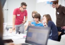 Staunen und Mitmachen bei Experimenten: Tag der Physik an der TU Kaiserslautern