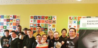 BBS 1-Schüler spenden- FCK Spieler Christian Kühlwetter unterstützt