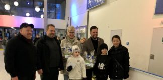 „KL on Ice“: Besucherzahl nimmt nächste Marke – Stadt und SWK begrüßen 40.000ste Besucher