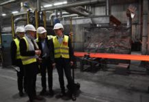 Eisenguss und Umweltschutz schließen sich nicht aus – OB und WFK besichtigen ACO Guss GmbH