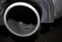 Fahrzeug mit über 100 Dezibel aus dem Verkehr gezogen