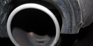 Fahrzeug mit über 100 Dezibel aus dem Verkehr gezogen