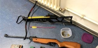 Herumgeschrien und in die Luft geschossen