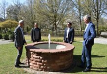Nach 20 Jahren sprudelt das Wasser – Brunnen auf dem Hauptfriedhof reaktiviert