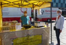 Auf dem Wochenmarkt unterwegs – Bürgermeisterin sucht Gespräch mit Marktbeschickern