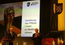 Leitender Verwaltungsdirektor mit Pfälzer Löwen geehrt