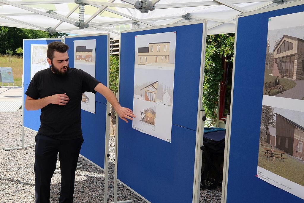 Neues Kleid aus Holz für altes Forsthaus