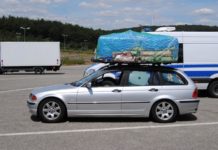 A6/Kaiserslautern, Gesamter Hausstand auf Autodach transportiert