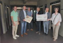 Vereinsarbeit gewürdigt – Stadt überreicht Spende an Mama/Papa hat Krebs