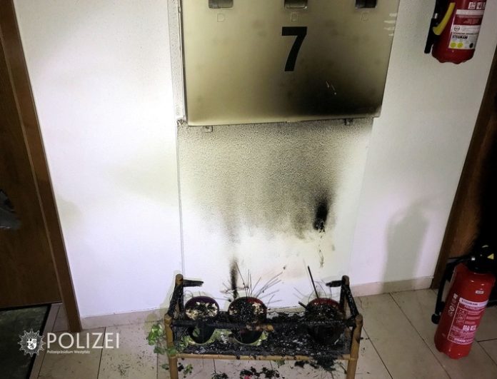 pol-ppwp-brand-im-treppenhaus