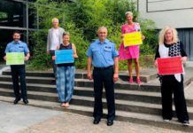 Stadtsparkasse überreicht Kinderschutzpass für Schulanfängerinnen und Schulanfänger