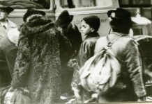 Acrylbilder und historische Fotos zu Gurs