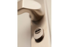 Einbrecher scheitern an Zugangstür – Zeugen gesucht!