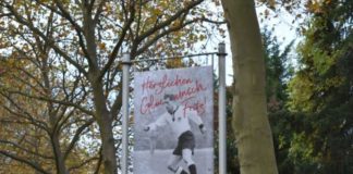 Stadt gedenkt ihres verstorbenen Ehrenbürgers